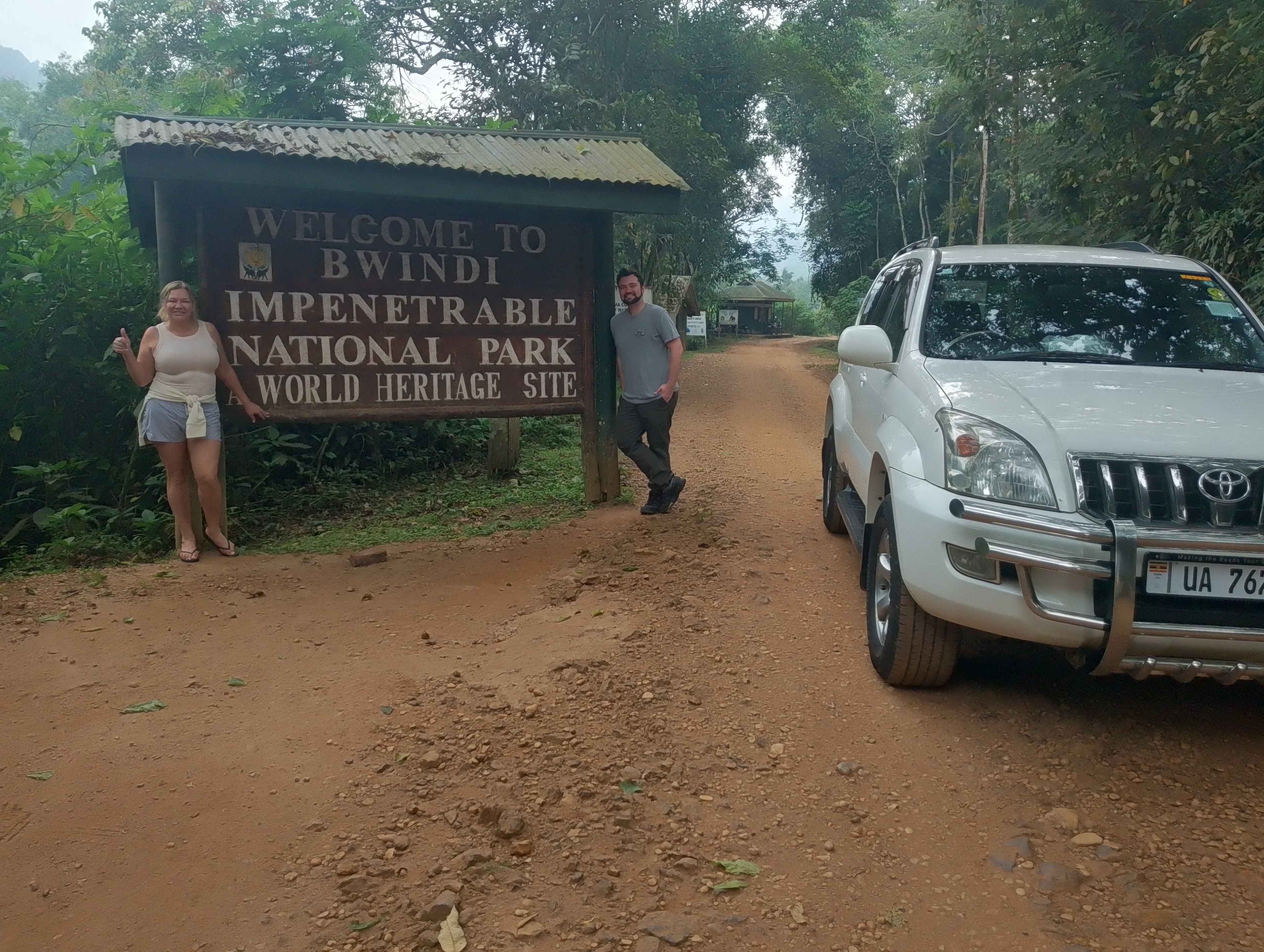 Photo Pose Bwindi Park