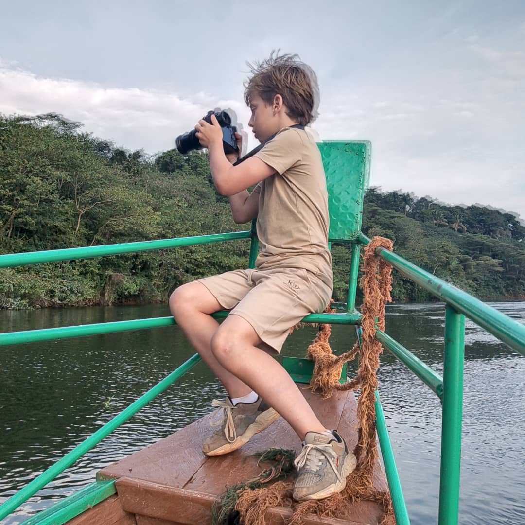 Boating Safaris Water Animals